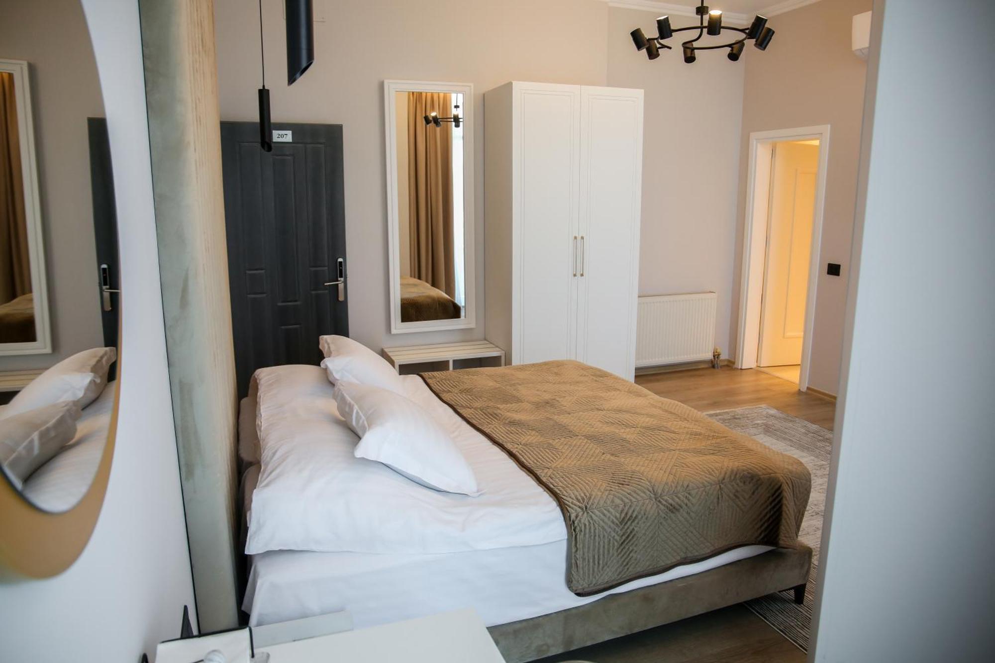 Sky View Hotel Görice Dış mekan fotoğraf